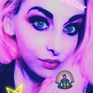 Meet your Posher, Brittney